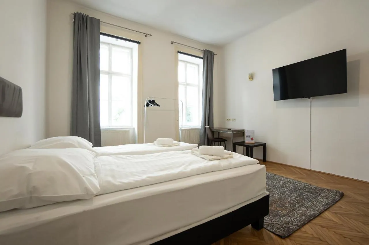 Central Spacious Apartment With A King-Size Bed 비엔나